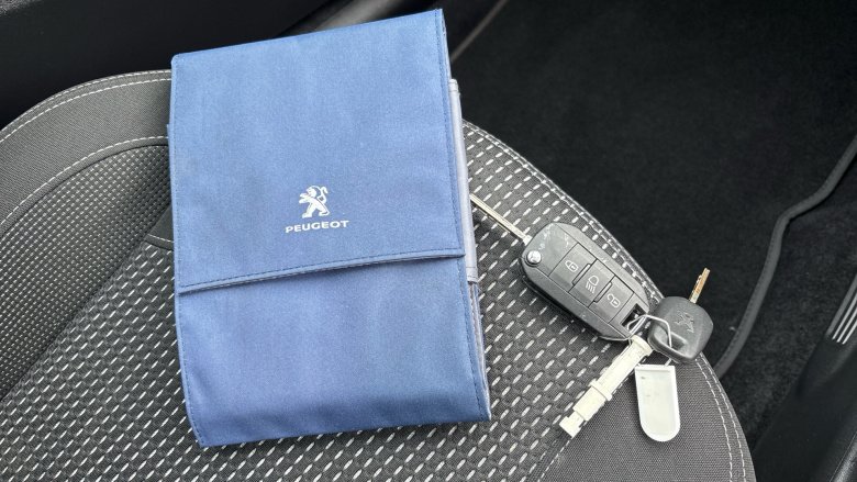 Peugeot 208 1.2 PureTech 82 Tech Edition 5dr [Start Stop] Petrol Hatchback